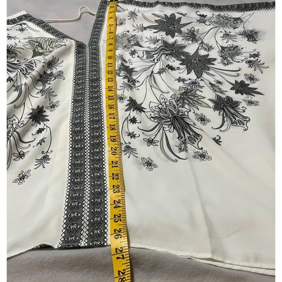 Floral Embroidered Ivory V-Neck Blouse Rose+Olive XL 100% Polyester - Picture 4 of 7